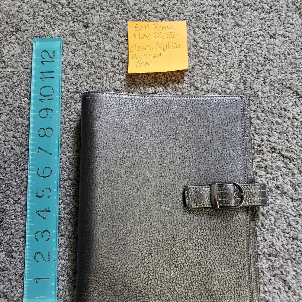 Daytimer Malibu Classic Size Grey. EUC